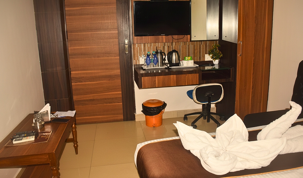 continentallodge.com Photos