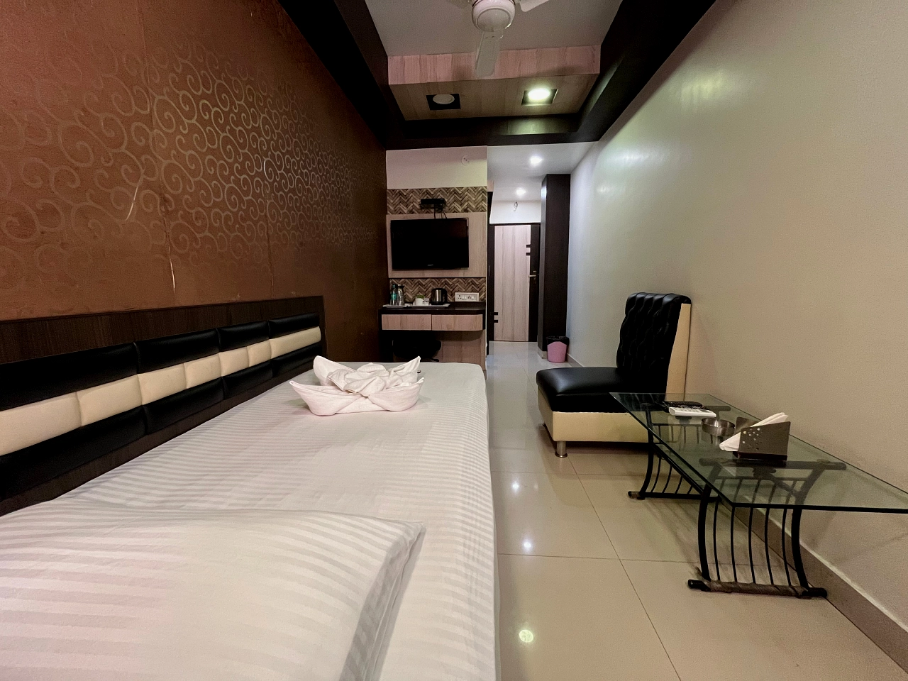 continentallodge.com Photos